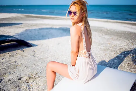 Khandi Rogers: Thick Blonde in a Dress and Glasses Spreads on the Beach – photo 3 of 13