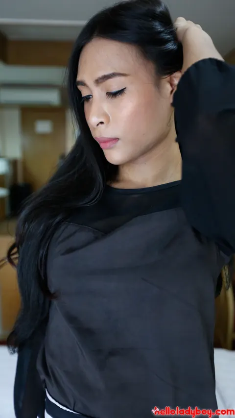 Asian Trans Woman Strips Nude and Poses in a Hotel – photo 10 of 21