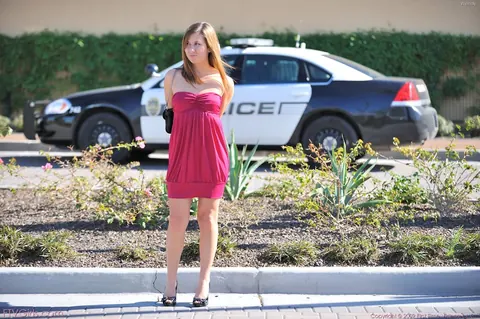 Woman in a Dress Masturbates with a Dildo and Flashes Outdoors – photo 18 of 21