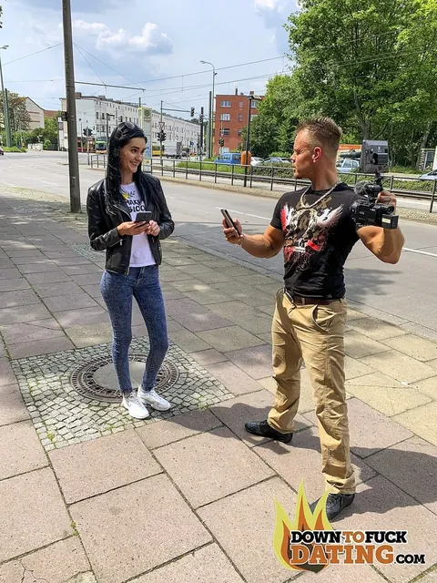 Megan Venturi: Slim Ukrainian Brunette Gets Licked and Fucked Outdoors in Jeans – photo 3 of 14