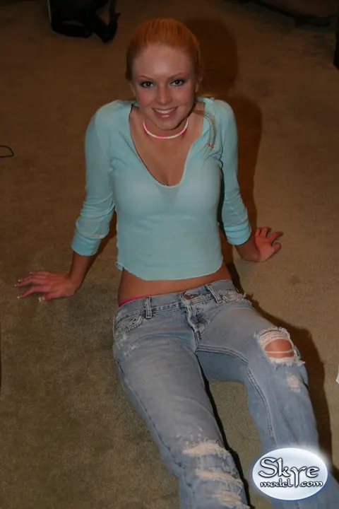Skye Model: Blonde in Jeans Poses and Spreads Her Legs Non-Nude – photo 6 of 12