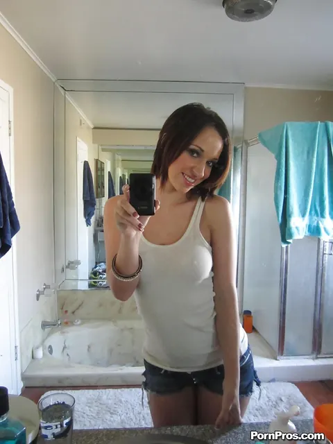 Jada Stevens: Tattooed Thick Brunette Peels Off Her Shorts for Mirror Selfies – photo 1 of 13