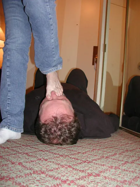 Thick Blonde MILF in Jeans Removes Her Socks for Foot Worship – photo 6 of 15
