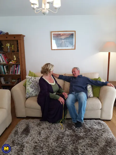 Camilla Creampie: Petite British MILF Gets Fucked in Stockings – photo 3 of 21