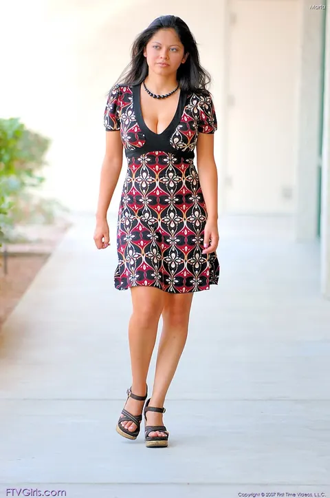 Evie Dellatossa: Thick Latina Brunette in a Skirt Spreads Her Pussy in Public – photo 1 of 20