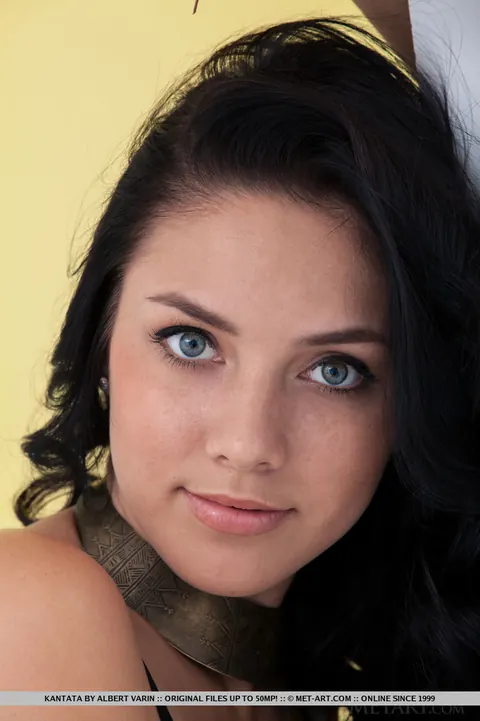 Kantata: Skinny Brunette Undresses and Spreads Her Big Ass – photo 8 of 18