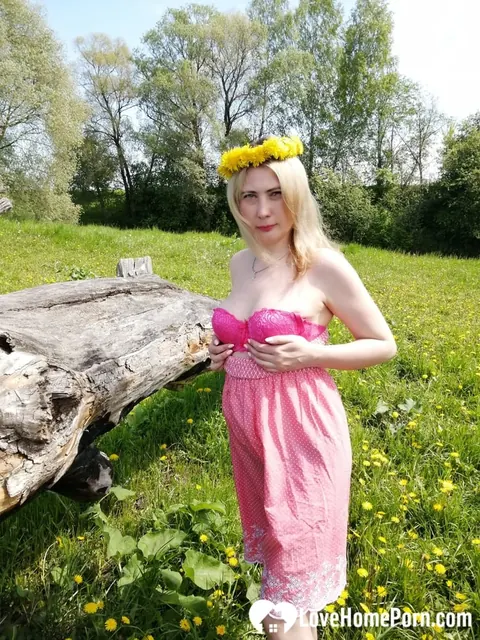 Blonde MILF with Big Tits Poses Nude in the Open Air – photo 3 of 21
