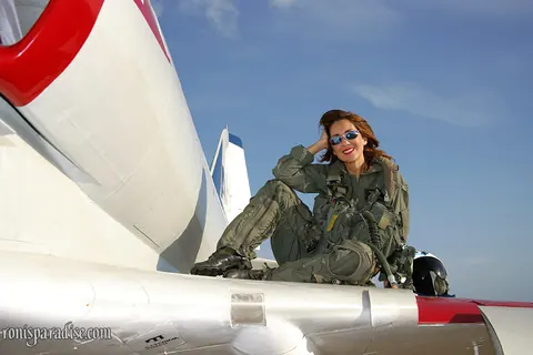 Roni Ford: Thick Asian MILF Peels Off Her Military Uniform Outdoors – photo 2 of 16