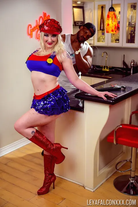 Leya Falcon: Curvy Blonde in Costume Sucks BBC and Rides Him Cowgirl – photo 9 of 21