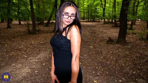 Thick European MILF Shows Her Big Ass in the Forest – photo 19 of 20