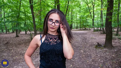 Thick European MILF Shows Her Big Ass in the Forest – photo 15 of 20