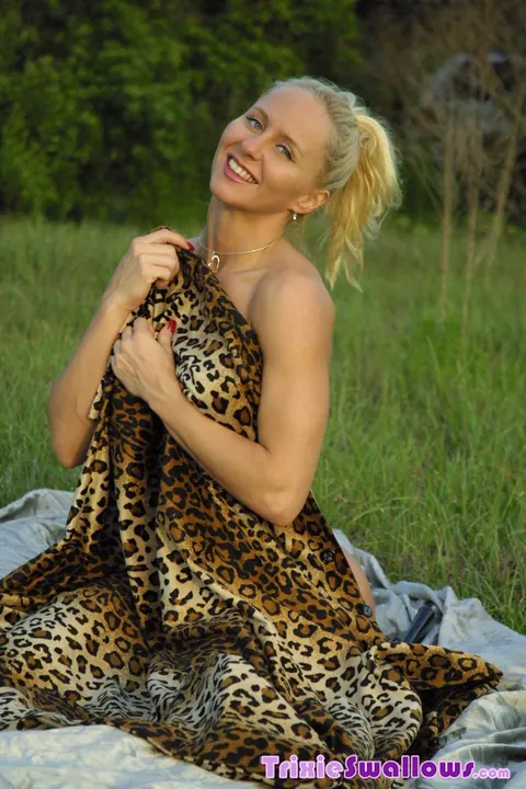 Slim Blonde with Big Tits Fucks Outdoors in High Heels – photo 8 of 21