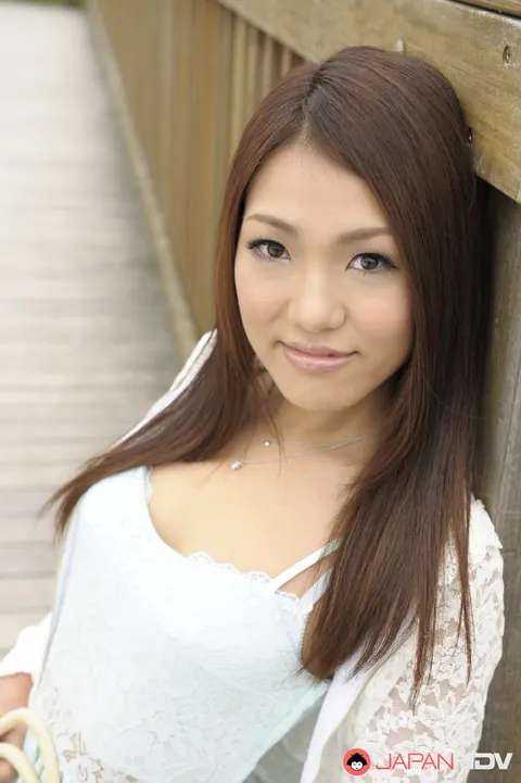 Kyoka Makimura: Asian Brunette Poses in a Skirt Outdoors – photo 11 of 15