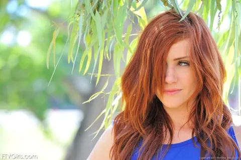 Elle Alexandra: Skinny Redhead Strips Off Her Shorts and Cartwheels Naked Outdoors – photo 2 of 21