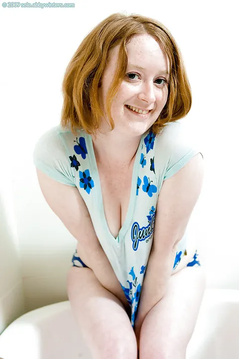 Helen J: Pale Short-Haired Redhead Spreads Her Hairy Pussy in the Bathroom – photo 4 of 16