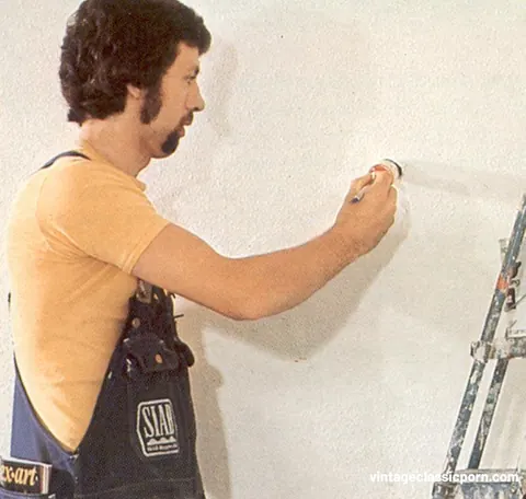 Hairy Brunette Undresses and Fucks the Repair Guy – photo 1 of 11
