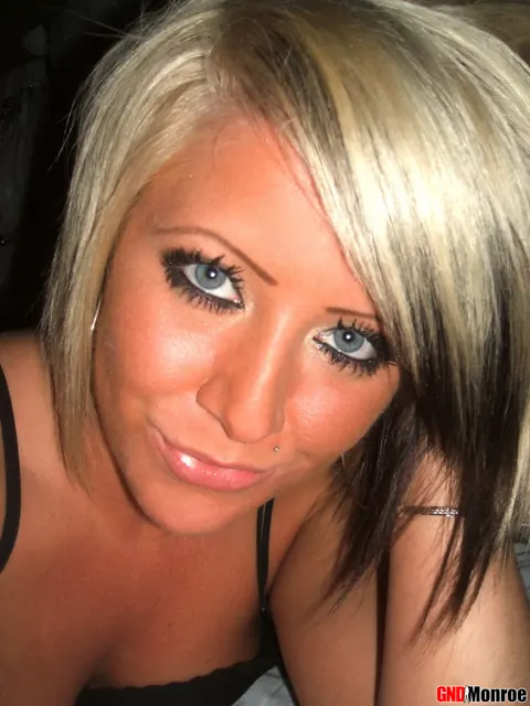 Blonde PAWG Coats Body in Chocolate for a Sticky Selfie – photo 1 of 12