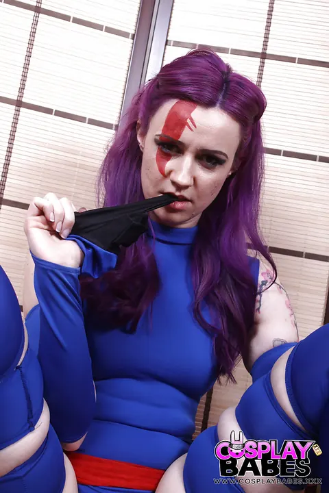 Thick Tattooed Babe in Cosplay Uniform Pulls Panties Aside – photo 5 of 16