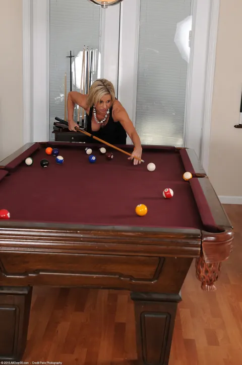 Payton Hall: Thick Blonde MILF Bends Over and Spreads Her Pussy at the Pool – photo 3 of 21