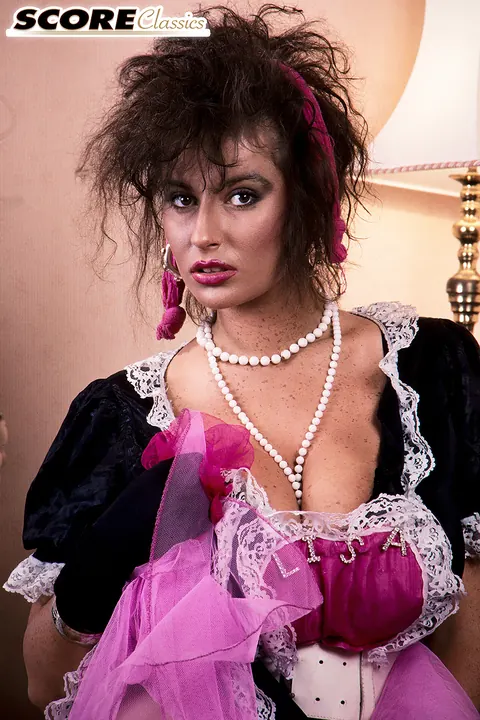 Lisa Phillips: Thick MILF Sheds Her Maid Uniform to Reveal Her Big Natural Tits – photo 2 of 17