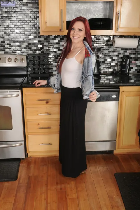 Lana Del Raya: Tattooed Redhead Strips Nude and Displays Her Ink – photo 2 of 21
