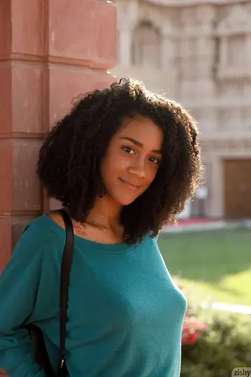 Amateur Ebony Brunette Flashes Her Big Natural Tits Outdoors
