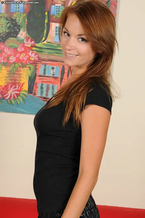 Trinity Lee: Skinny Redhead Spreads Her Pussy in Close-Up – photo 2 of 16