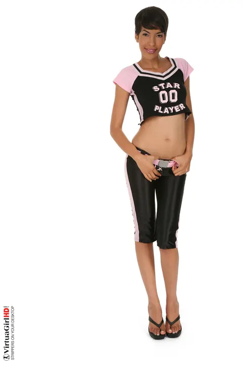 Jasmine Arabia: Short-Haired Latina Strips Nude in Heels with a Basketball – photo 3 of 15