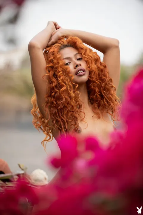 Spanish Beauty Strips Out of Her Bikini and Poses Nude – photo 10 of 21