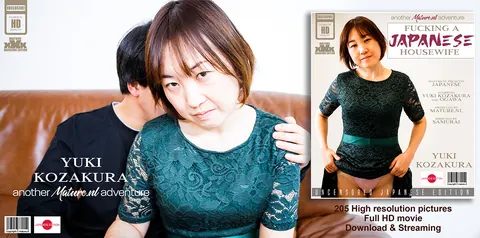 Yuki Kozakura: Mature Japanese Brunette Gets a Creampie on the Sofa – photo 11 of 11
