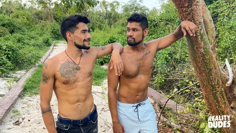 Hairy Men Give Blowjobs Outdoors – photo 4 of 20