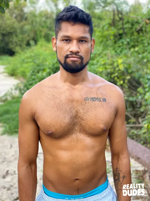 Hairy Men Give Blowjobs Outdoors – photo 6 of 20