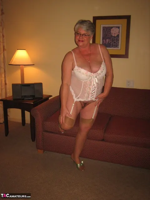 BBW in Stockings and Glasses Spreads Her Hairy Pussy – photo 10 of 20