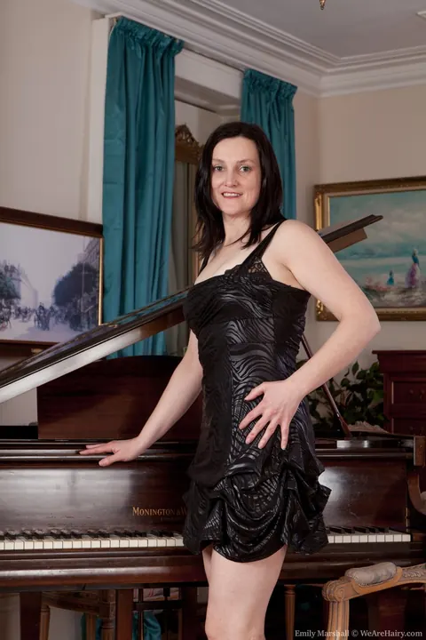 Emily Marshall: Curvy British MILF Ditches Her Dress to Finger Her Hairy Pussy – photo 1 of 21
