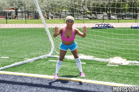 Desiree Lopez: Blonde Latina PAWG Flaunts Her Curves in Blue Shorts Outdoors – photo 4 of 16