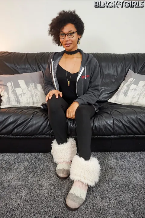 Ebony Trans Woman Undresses and Poses Nude Showing Her Body – photo 1 of 16