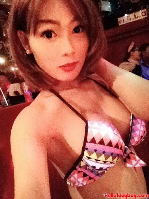 Asian Trans Woman Poses for Intimate Selfies – photo 5 of 21