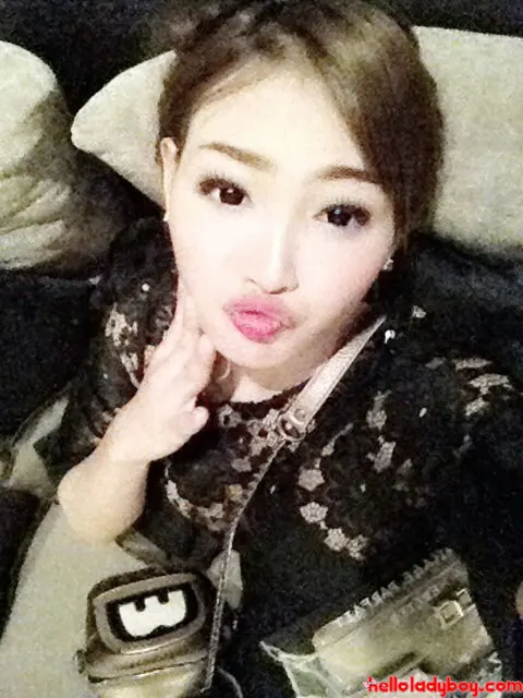 Asian Trans Woman Poses for Intimate Selfies – photo 10 of 21