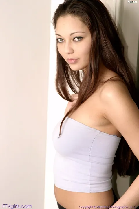 Skinny Brunette Strips Off Her Top to Reveal Her Big Natural Tits – photo 5 of 21