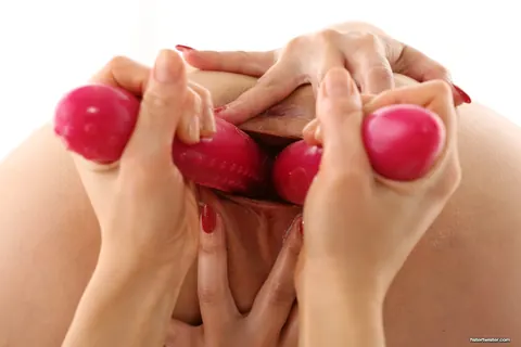 joana black: Brunette with Small Natural Tits Fists and Toys Her Partner – photo 9 of 15