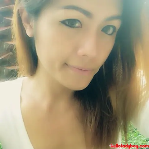 Asian Trans Woman Peels Off Her Top and Poses Nude in Profile – photo 9 of 11