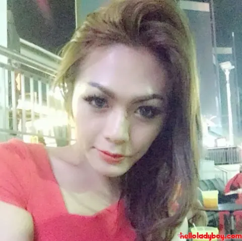 Asian Trans Woman Peels Off Her Top and Poses Nude in Profile – photo 4 of 11