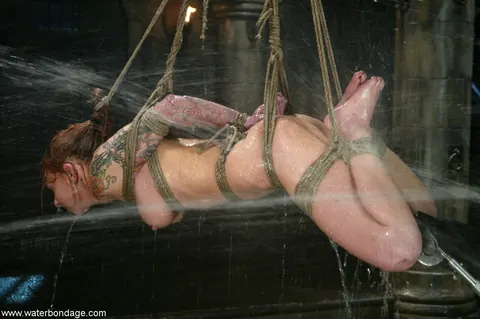 Scarlett Pain: Petite Redhead MILF Poses in Water Bondage Restraints – photo 14 of 21
