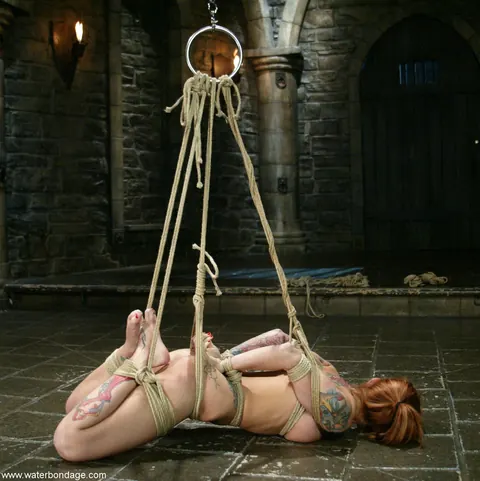 Scarlett Pain: Petite Redhead MILF Poses in Water Bondage Restraints – photo 7 of 21