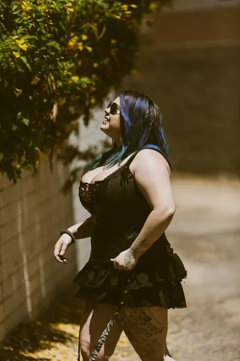BBW Strips Out of Her Lingerie and Skirt Outdoors – photo 11 of 21