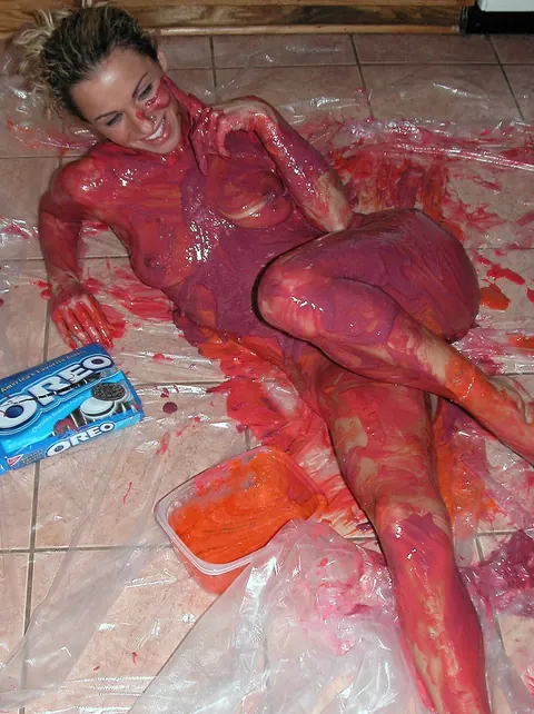 Petite MILF Covers Herself in Cake Batter in the Kitchen – photo 11 of 21