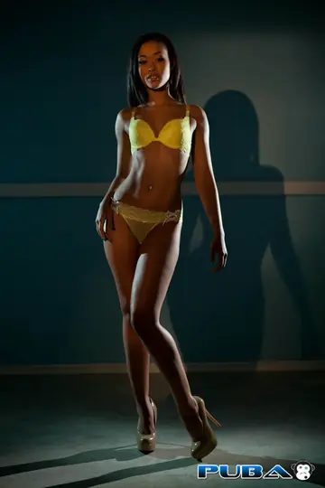 Skin Diamond – Thick Ebony Brunette in Lingerie Pulls Panties Aside and Spreads