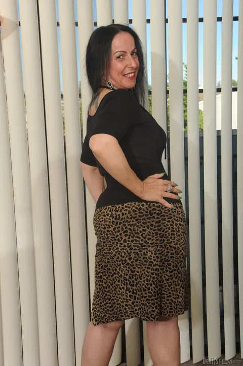Nina Swiss: Busty Mature Brunette Poses in Lingerie and Skirt – photo 6 of 21