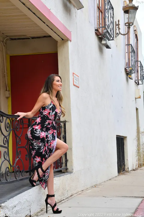 Tall Busty Babe Flashes Her Booty and Pussy Outdoors in a Dress and Heels – photo 13 of 21