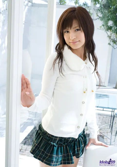 Misaki Mori: Japanese Brunette Flashes Thong and Boobs in a Skirt – photo 1 of 16